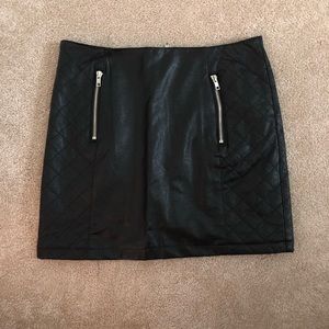 LF quilted faux leather skirt with front zippers